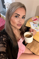 Rencontrez une fille ukrainienne anastasiia de kyiv avec Blond cheveux, âge 37 photo-3