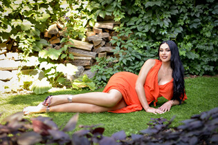 Ukrainian single woman elena from kharkov with Black hair age 46 photo-17