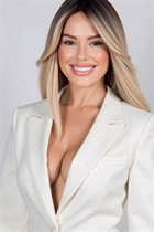 Bride from dubai alevtina with Blonde hair age 47 photo-3