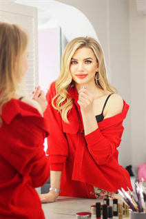Fille en Ukraine yulia de bila tserkva avec Blond cheveux, âge 35