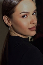 florida bride bogdana with Light Brown hair age 23 photo-1