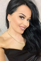 Bride from london julia with Black hair age 39 photo-7