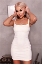 valencia mariée eleonora avec Blond cheveux, âge 46 photo-8