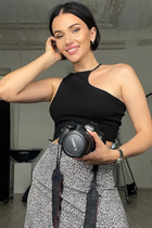 Ukrainian single woman valeria from mariupol with Black hair age 31 photo-29