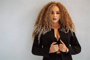 Linda chica ucraniana nadezhda de kiev con pelo Rubio y edad 33 photo-13