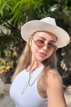 Single Ukrainian lady vladyslava from kyiv with Blonde hair age 28 photo-7