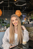 Romanian girl alexia from cluj-napoca with Light Brown hair 27 years old photo-7