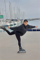 Mujer perfecta oksana de valencia con pelo Negro y edad 53 photo-5