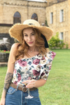 Mujer perfecta irina de zurich con pelo Rubio y edad 30 photo-22