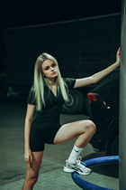 Beautiful wife from Ukraine olesya from poltava with Blonde hair age 18 photo-3