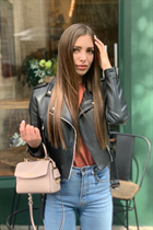 Date ukrainian olena from kherson with Light Brown hair age 29 photo-5