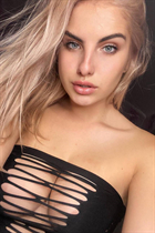 Bride from toronto inna with Blonde hair age 26 photo-8