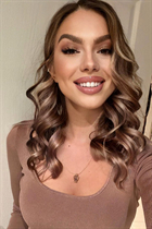 pristina mariée andrijana avec Chatain clairs cheveux, âge 31 photo-13