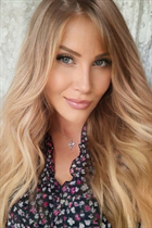 Bride from tallinn svetlana with Blonde hair age 34 photo-14