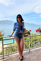 venice bride alla with Black hair age 46 photo-16