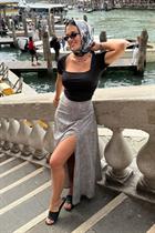 Ukrainian single woman valeria from mariupol with Black hair age 31 photo-50