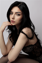 Mariée allemande oryna de berlin avec Noirs cheveux 18 ans photo-6