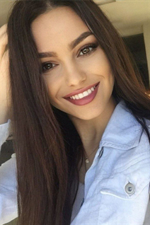 Pretty ukrainian lady diana from kiev with Dark Brown hair age 25