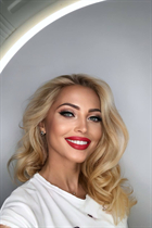 Dama de Ucrania yulia de kiev con pelo Rubio y edad 47 photo-8