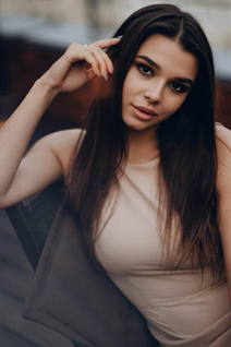 Ukrainian beauty mariya from odessa with Light Brown hair age 28