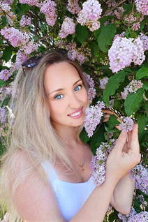 Pretty girl anastasia from saint-petersburg with Light Brown hair age 28