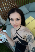 Novia ucraniana anna de khmelnitsky con pelo Negro y edad 22 photo-31