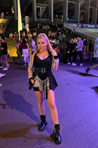 Novia de chicago giulia con pelo Rubio y edad 24 photo-9