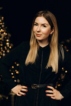 Fille en Ukraine alina de chernivtsi avec Chatain clairs cheveux, âge 34 photo-1