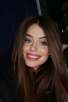 Chica ucraniana victoria de cherkassy con pelo Marrón oscuro y edad 21 photo-2