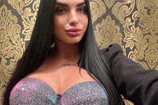 Ukrainian woman anna from lviv with Black hair age 33 photo-17