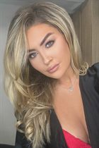 Perfect woman paula from toronto with Light Brown hair age 33 photo-19