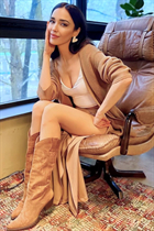 Jolie fille ukrainienne svetlana de kyiv avec Noirs cheveux, âge 42 photo-1