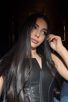 Belle femme ukrainienne célibataire lilit de kyiv avec Noirs cheveux, âge 27 photo-15