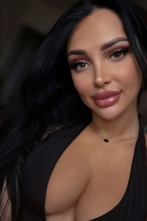 Bride from london yulia with Black hair age 28