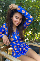 Ukrainian woman online alina from los angeles with Dark Brown hair age 24 photo-4