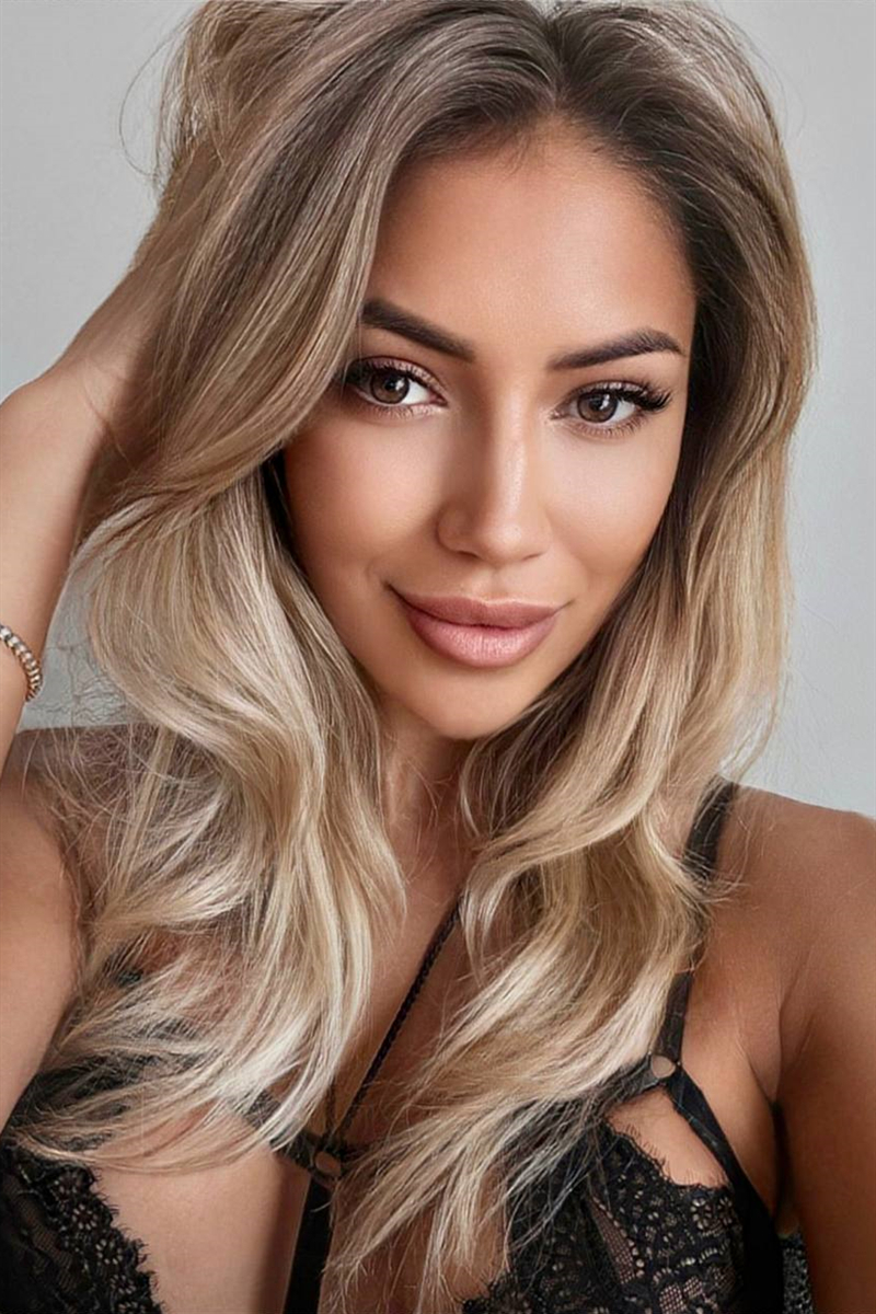 Beautiful Zhanna (31 y.o.) from Kiev with Blonde hair - ID 826727