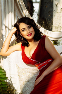 Date Ukrainian women irina from jacksonville with Black hair age 33