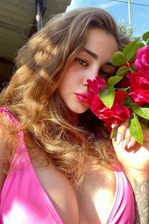 Ukrainian lady santa from kiev with Blonde hair age 24