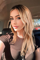 Perfect woman julia from buenos aires with Light Brown hair age 22 photo-4