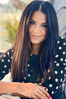 Wife from Ukraine marina from kyiv with Black hair age 38