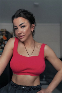 Girl in Ukraine irina from zaporozhye with Dark Brown hair age 35