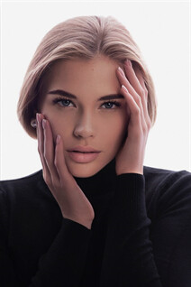 Ukranian women for marriage anna from zaporozhye with Blonde hair age 26