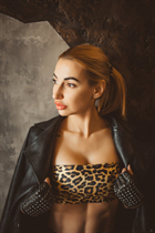 Ukrainian single woman nata from boston with Blonde hair age 39 photo-12