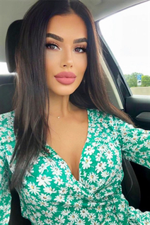 Bride from bratislava barbora with Dark Brown hair age 35