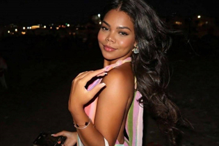 Brazilian single woman tais from sao paulo with Black hair 28 years old photo-16