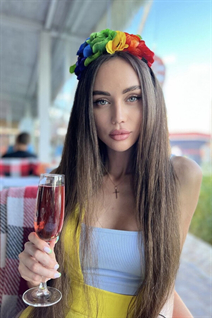 Femme ukrainienne pour le mariage irina de kiev avec Chatain clairs cheveux, âge 29