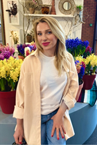 Girl from paris polina with Blonde hair age 48 photo-4