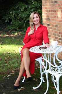 Perfect woman olena from oxford with Blonde hair age 39