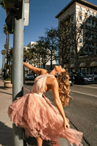 los angeles mariée yulia avec Blond cheveux, âge 36 photo-8