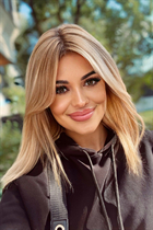 Ukrainian wife alona from kiev with Blonde hair age 32 photo-9